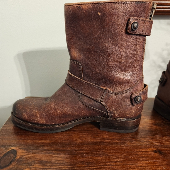 NWTB Frye Women's Veronica Short Distressed Boots Size 6 - Picture 4 of 17